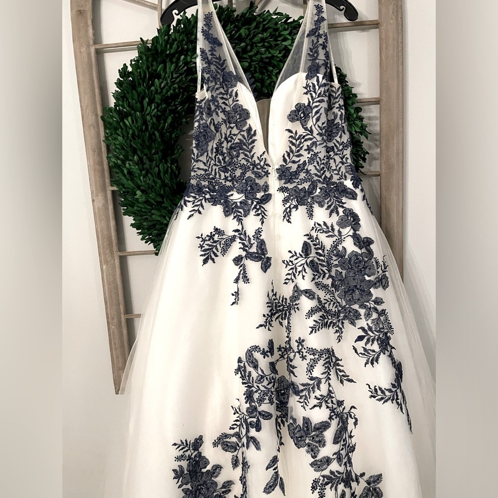 Prom/Wedding Dress white/blue sequined